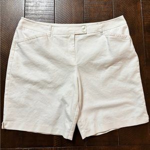 Charter Club Shorts - 9” inseam Bermuda length -white -stretch cotton sz 18